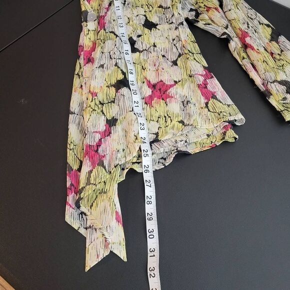 Chicos Womens Size 0 Small Button Front Top Blouse White Black Pink 100% Silk - Picture 7 of 7